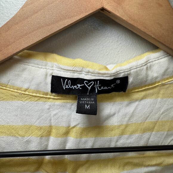 Velvet Heart Women's Button Front Long Sleeve Striped Blouse Yellow Size Medium - Picture 4 of 6